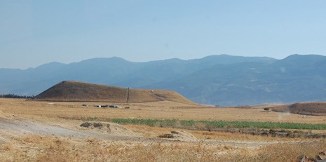 This image captures Tell Qarqur from the east. The mound is located in the Orontes River Valley in northwestern Syria.